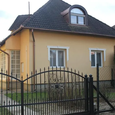 Apartman Cedar House *