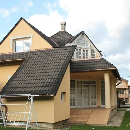 Cedar House شقة