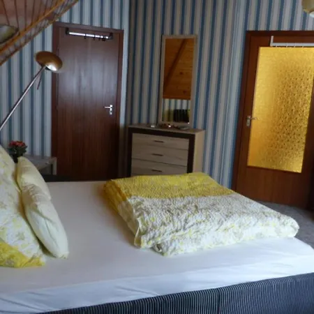 Cedar House Apartman *